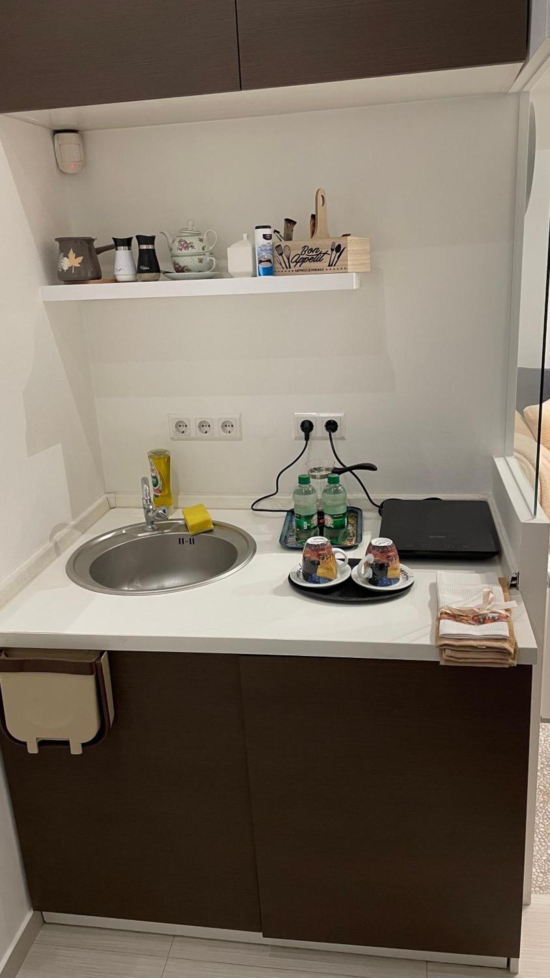 Tim Apartment Sarajevo With Private Parking Exteriör bild
